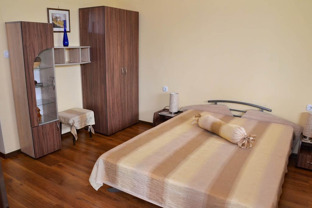 Park Hotel Djevana Gorna Oryakhovitsa Room photo