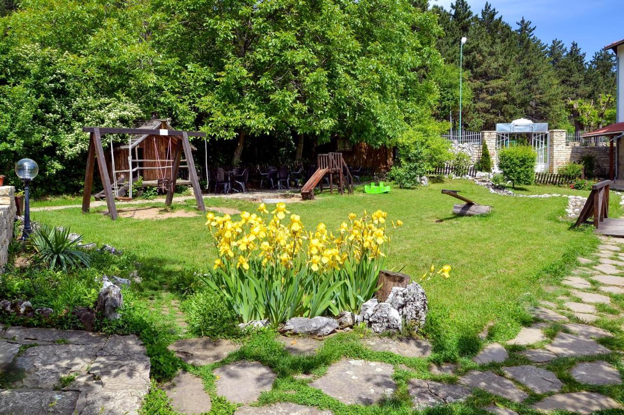 Park Hotel Djevana Gorna Oryakhovitsa Exterior photo